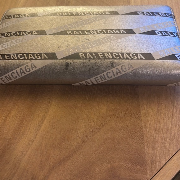 Balenciaga Everyday Zip Long Silver Leather Wallet - Picture 4 of 13